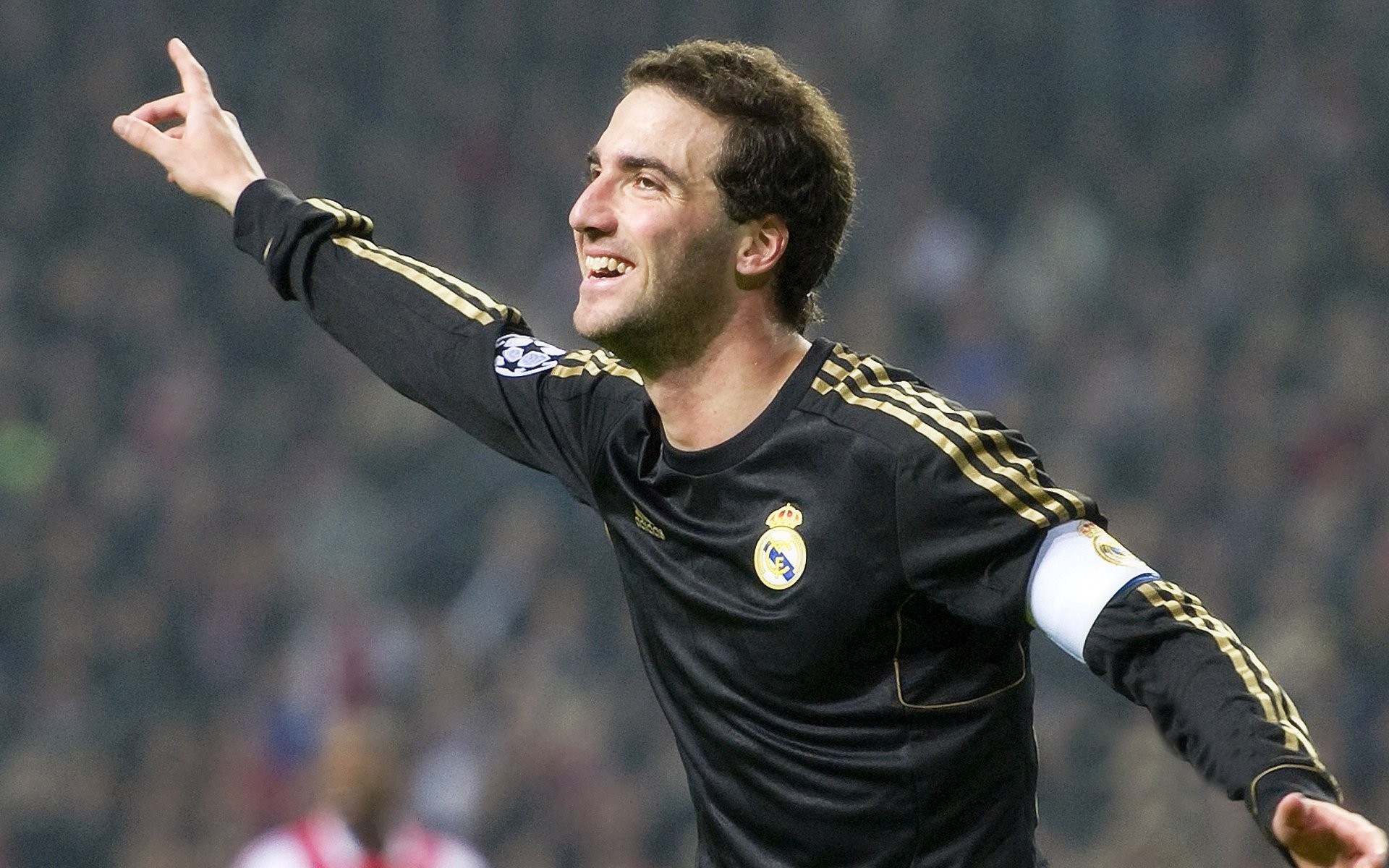 体育教育助力青少年全面发展 多地推进校园体育改革